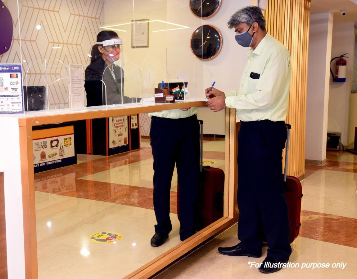 สปอต ออน 60665 รอยัล ทัวริสต์ โฮม Hotel Valancheri ภายนอก รูปภาพ