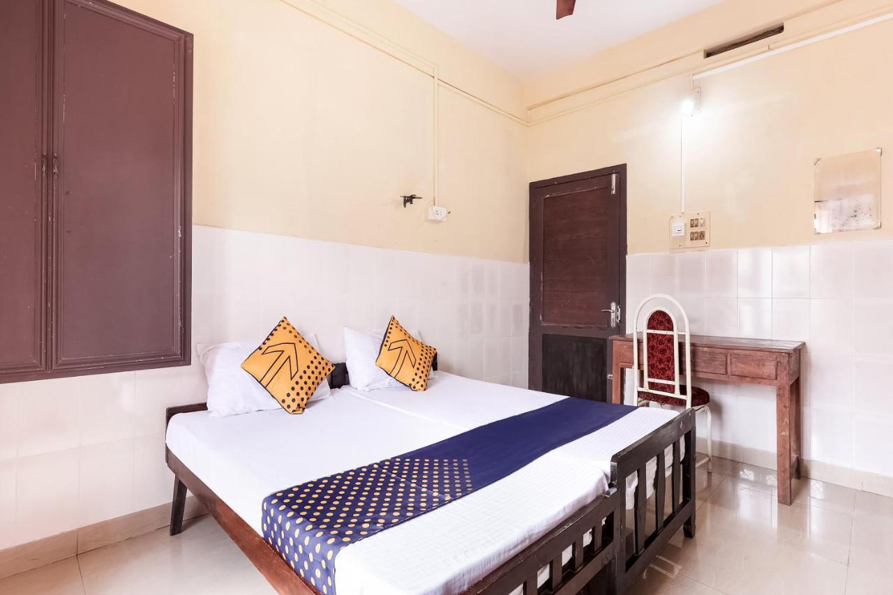 สปอต ออน 60665 รอยัล ทัวริสต์ โฮม Hotel Valancheri ภายนอก รูปภาพ